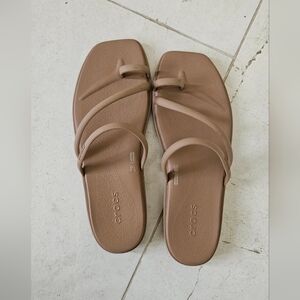 CROCS Miami Toe Loop Sandals Minimalist Design